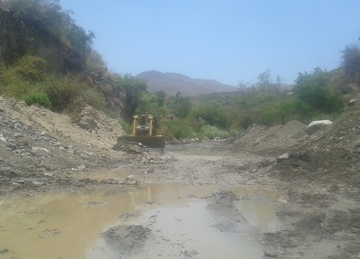 Mantenimiento y limpieza en el rio Yarabamba sector ingenio en Quichinihua